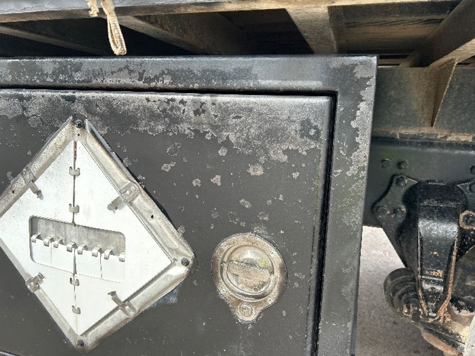 Flatbed Truck-Light and Medium Duty Trucks-Freightliner-2017-114SD-Odessa-TX-290,699\n\t\tmiles-$ 99,750 - Image 26