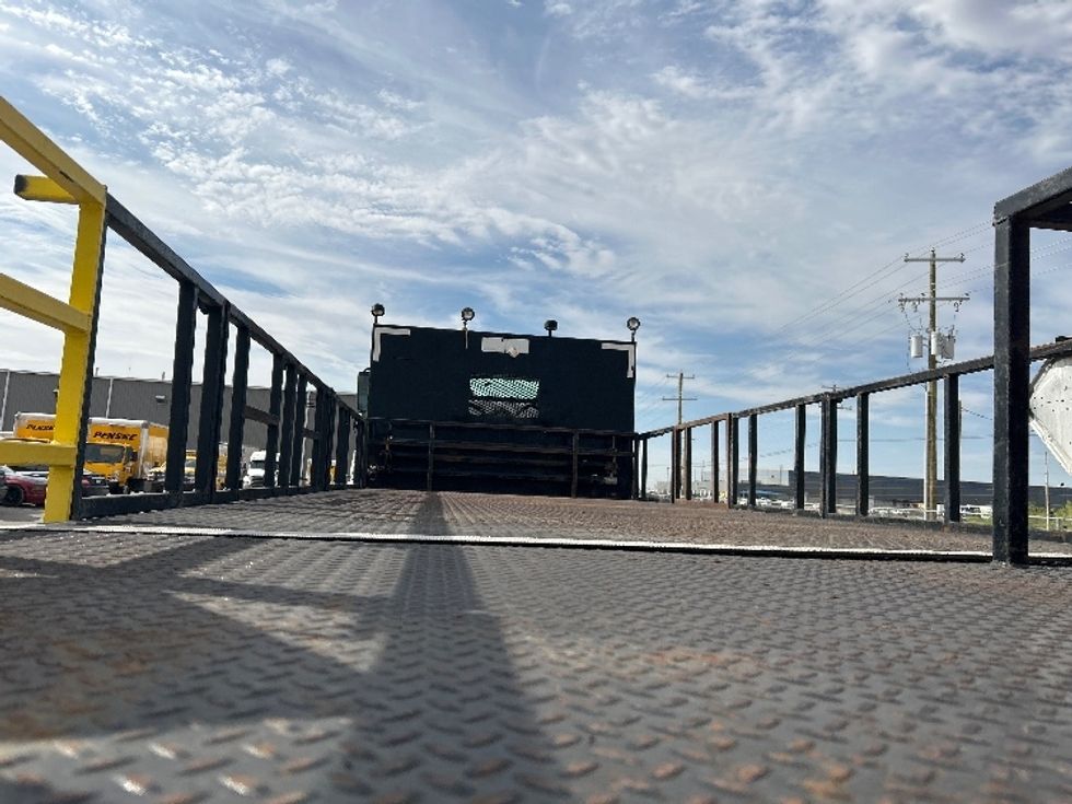 Flatbed Truck-Light and Medium Duty Trucks-Freightliner-2017-114SD-Odessa-TX-290,699\n\t\tmiles-$ 99,750 - Image 8