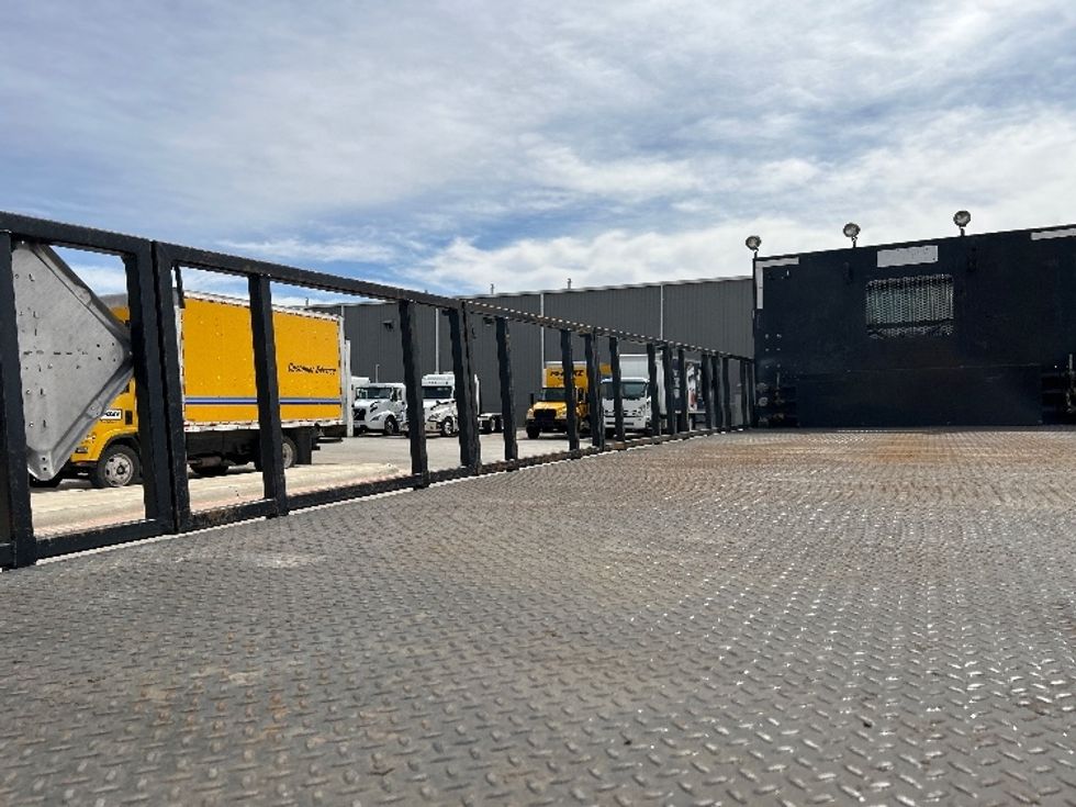 Flatbed Truck-Light and Medium Duty Trucks-Freightliner-2017-114SD-Odessa-TX-343,800\n\t\tmiles-$ 70,500 - Image 11