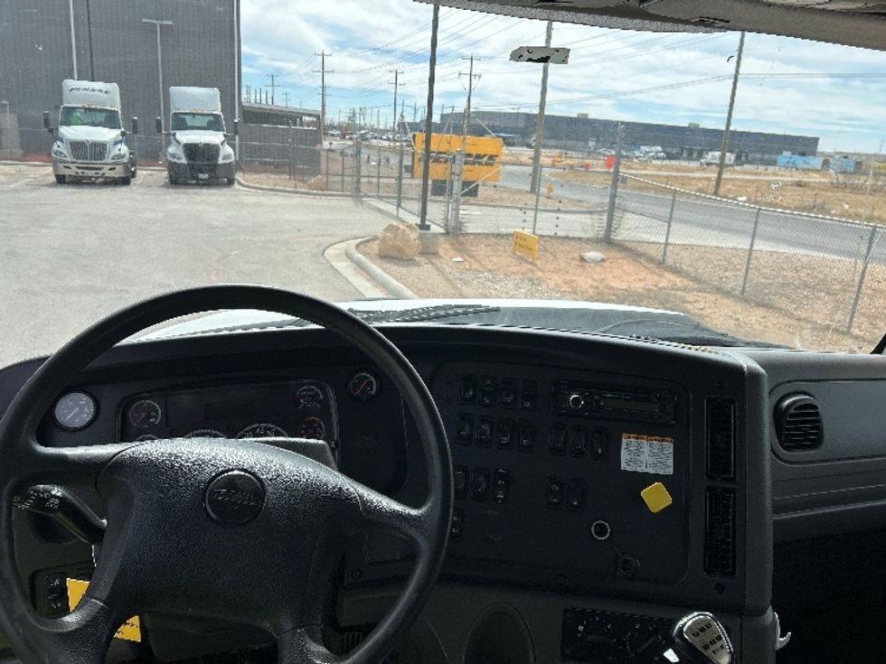 Flatbed Truck-Light and Medium Duty Trucks-Freightliner-2017-114SD-Odessa-TX-343,800\n\t\tmiles-$ 70,500 - Image 18