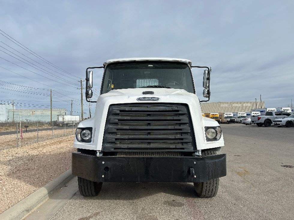Flatbed Truck-Light and Medium Duty Trucks-Freightliner-2017-114SD-Odessa-TX-343,800\n\t\tmiles-$ 70,500 - Image 2