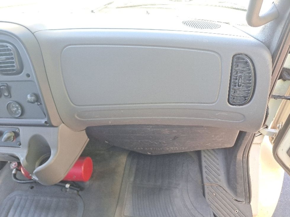 Flatbed Truck-Light and Medium Duty Trucks-Freightliner-2017-M2-Atlanta-GA-302,170\n\t\tmiles-$ 50,500 - Image 17