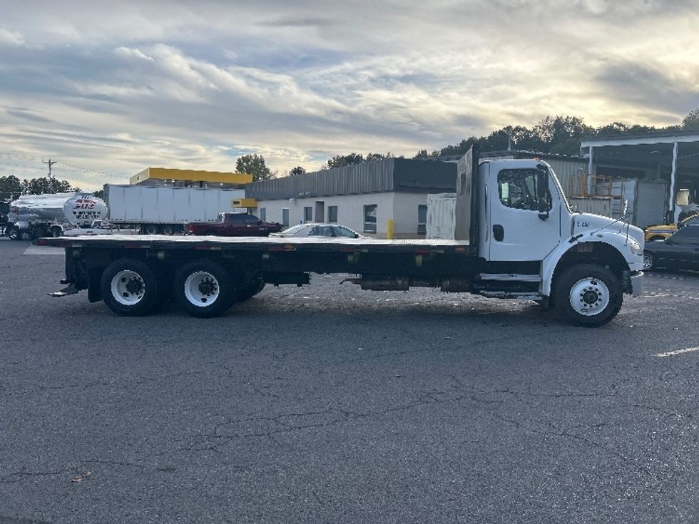 Flatbed Truck-Light and Medium Duty Trucks-Freightliner-2017-M2-Dalton-GA-203,231\n\t\tmiles-$ 50,500 - Image 15