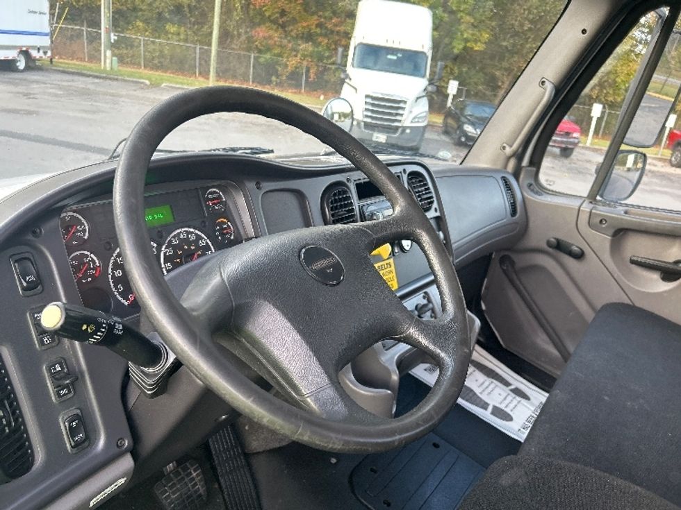 Flatbed Truck-Light and Medium Duty Trucks-Freightliner-2017-M2-Dalton-GA-203,231\n\t\tmiles-$ 50,500 - Image 17