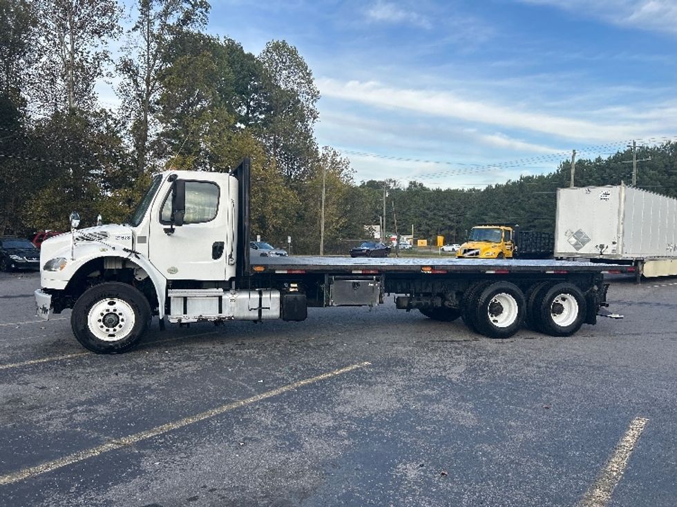 Flatbed Truck-Light and Medium Duty Trucks-Freightliner-2017-M2-Dalton-GA-203,231\n\t\tmiles-$ 50,500 - Image 4