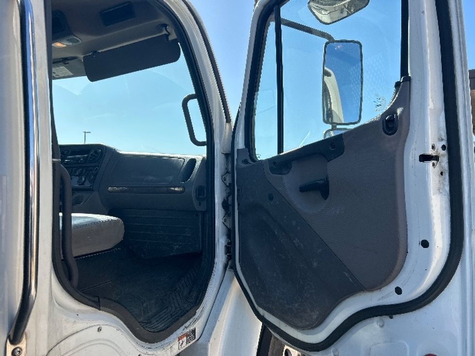 Flatbed Truck-Light and Medium Duty Trucks-Freightliner-2017-M2-Dayton-NJ-94,658\n\t\tmiles-$ 53,250 - Image 19