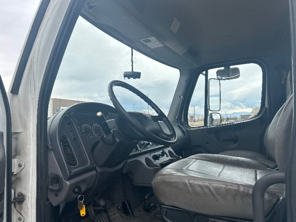 Flatbed Truck-Light and Medium Duty Trucks-Freightliner-2017-M2-Denver-CO-179,135\n\t\tmiles-$ 47,500 - Image 13
