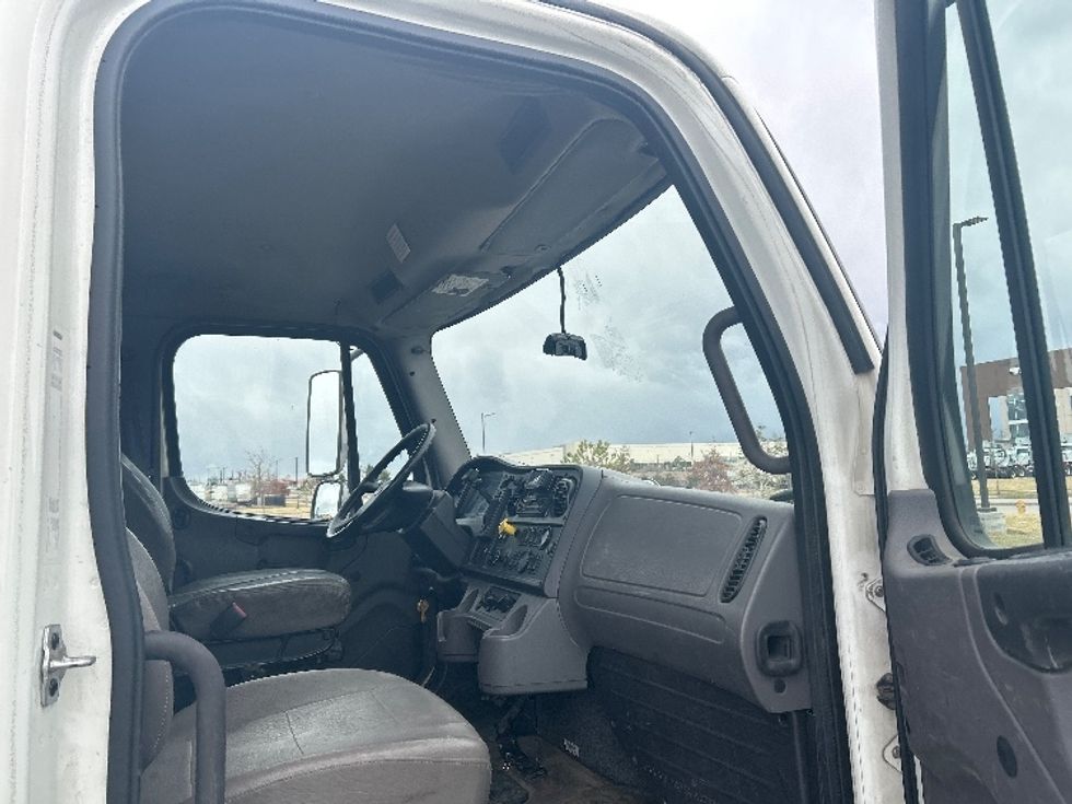 Flatbed Truck-Light and Medium Duty Trucks-Freightliner-2017-M2-Denver-CO-179,135\n\t\tmiles-$ 47,500 - Image 17