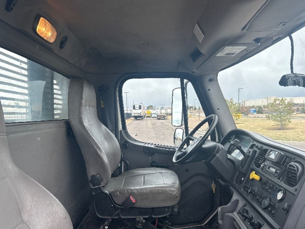 Flatbed Truck-Light and Medium Duty Trucks-Freightliner-2017-M2-Denver-CO-179,135\n\t\tmiles-$ 47,500 - Image 19