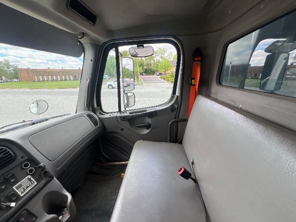 Flatbed Truck-Light and Medium Duty Trucks-Freightliner-2017-M2-Essex-MD-219,564\n\t\tmiles-$ 65,500 - Image 15