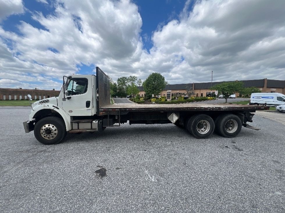 Flatbed Truck-Light and Medium Duty Trucks-Freightliner-2017-M2-Essex-MD-219,564\n\t\tmiles-$ 65,500 - Image 4