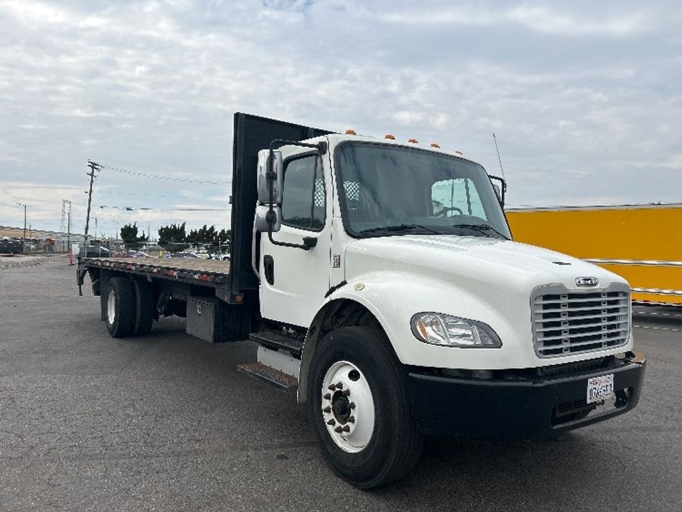 Flatbed Truck-Light and Medium Duty Trucks-Freightliner-2017-M2-Fontana-CA-154,203\n\t\tmiles-$ 43,000 - Image 1