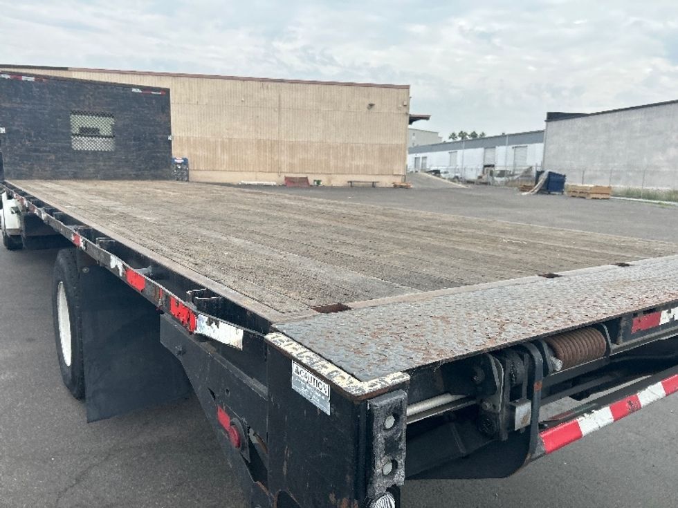 Flatbed Truck-Light and Medium Duty Trucks-Freightliner-2017-M2-Fontana-CA-154,203\n\t\tmiles-$ 43,000 - Image 12