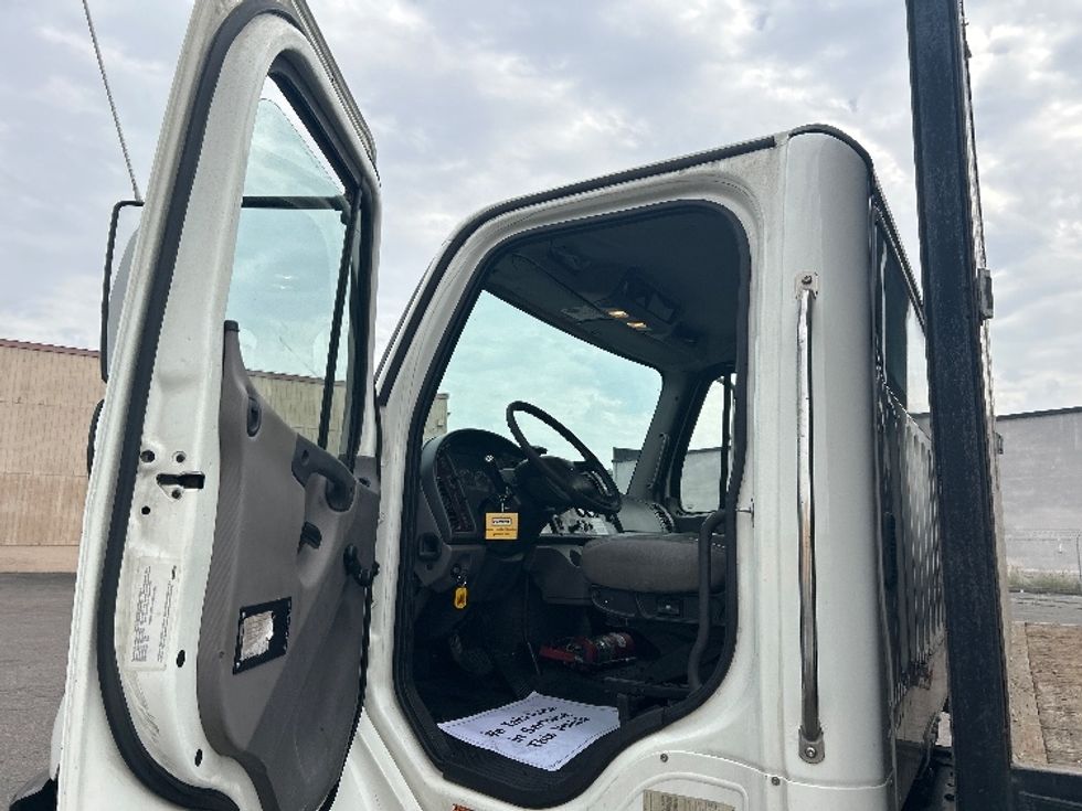 Flatbed Truck-Light and Medium Duty Trucks-Freightliner-2017-M2-Fontana-CA-154,203\n\t\tmiles-$ 43,000 - Image 16