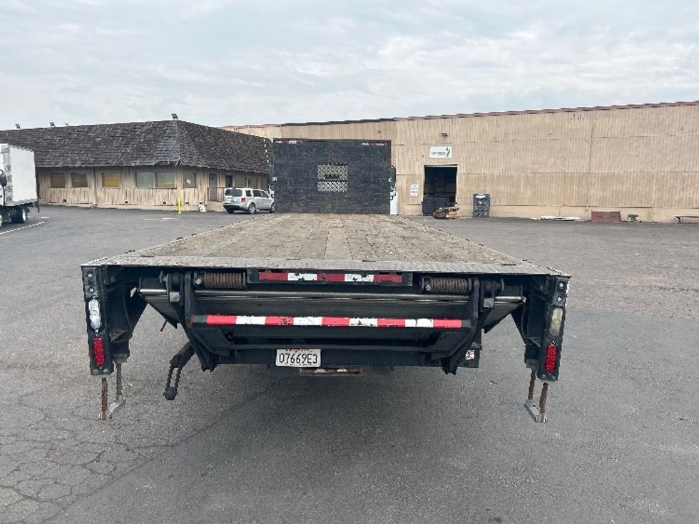 Flatbed Truck-Light and Medium Duty Trucks-Freightliner-2017-M2-Fontana-CA-154,203\n\t\tmiles-$ 43,000 - Image 7