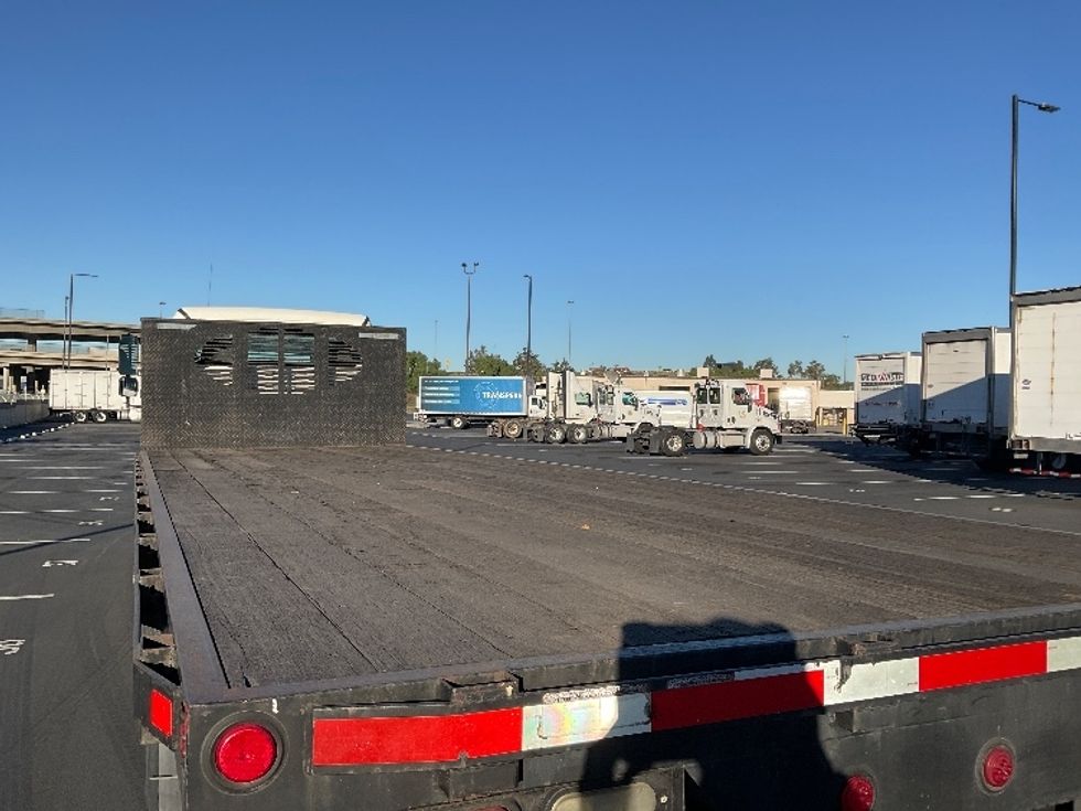 Flatbed Truck-Light and Medium Duty Trucks-Freightliner-2017-M2-Fontana-CA-178,254\n\t\tmiles-$ 38,000 - Image 12