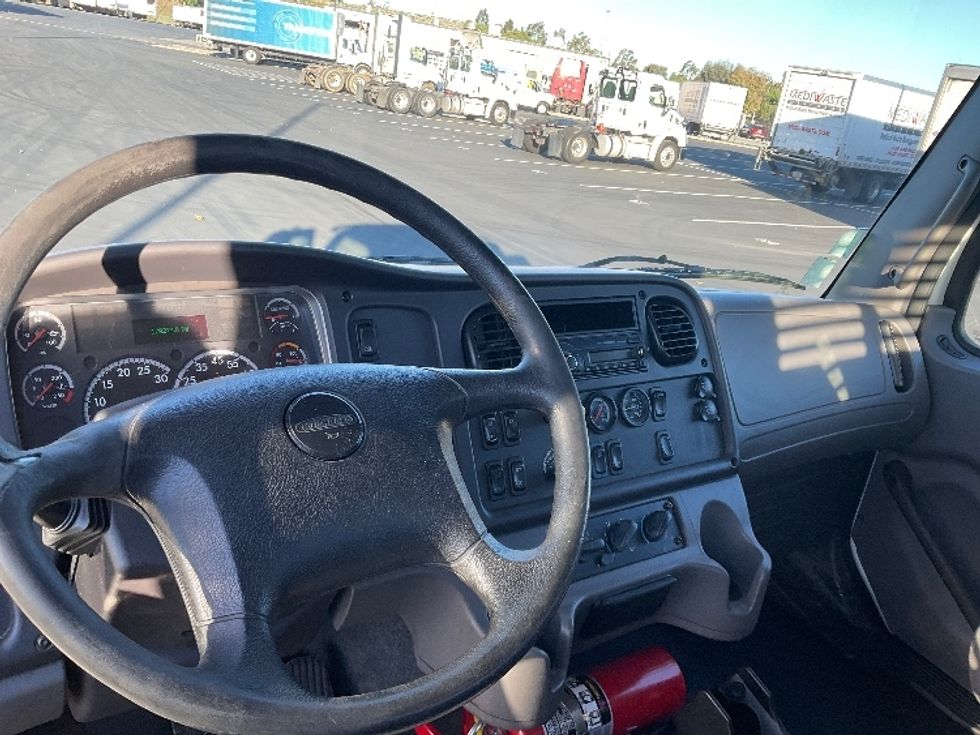 Flatbed Truck-Light and Medium Duty Trucks-Freightliner-2017-M2-Fontana-CA-178,254\n\t\tmiles-$ 38,000 - Image 17