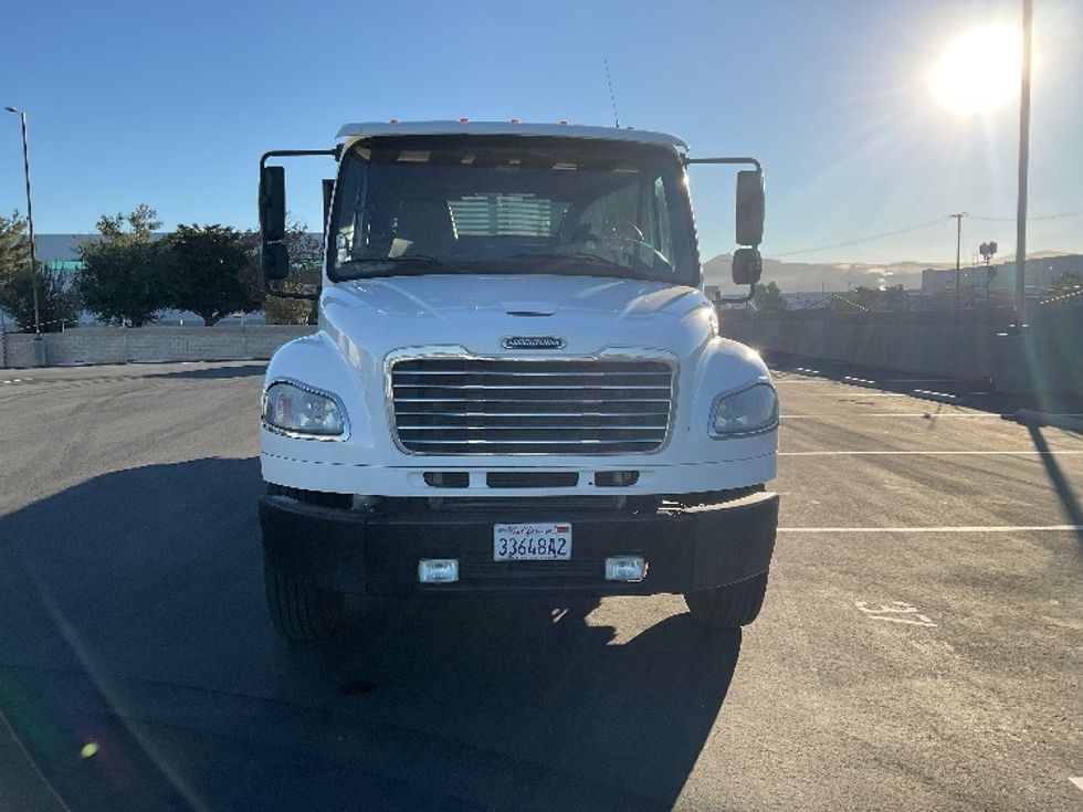 Flatbed Truck-Light and Medium Duty Trucks-Freightliner-2017-M2-Fontana-CA-178,254\n\t\tmiles-$ 38,000 - Image 2
