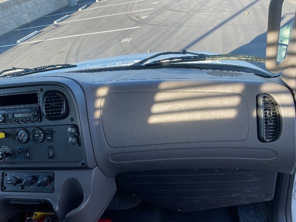 Flatbed Truck-Light and Medium Duty Trucks-Freightliner-2017-M2-Fontana-CA-178,254\n\t\tmiles-$ 38,000 - Image 21