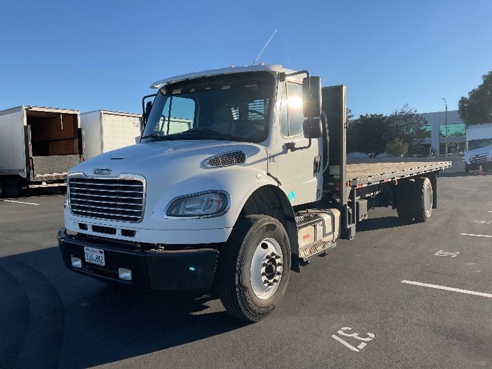 Flatbed Truck-Light and Medium Duty Trucks-Freightliner-2017-M2-Fontana-CA-178,254\n\t\tmiles-$ 38,000 - Image 3