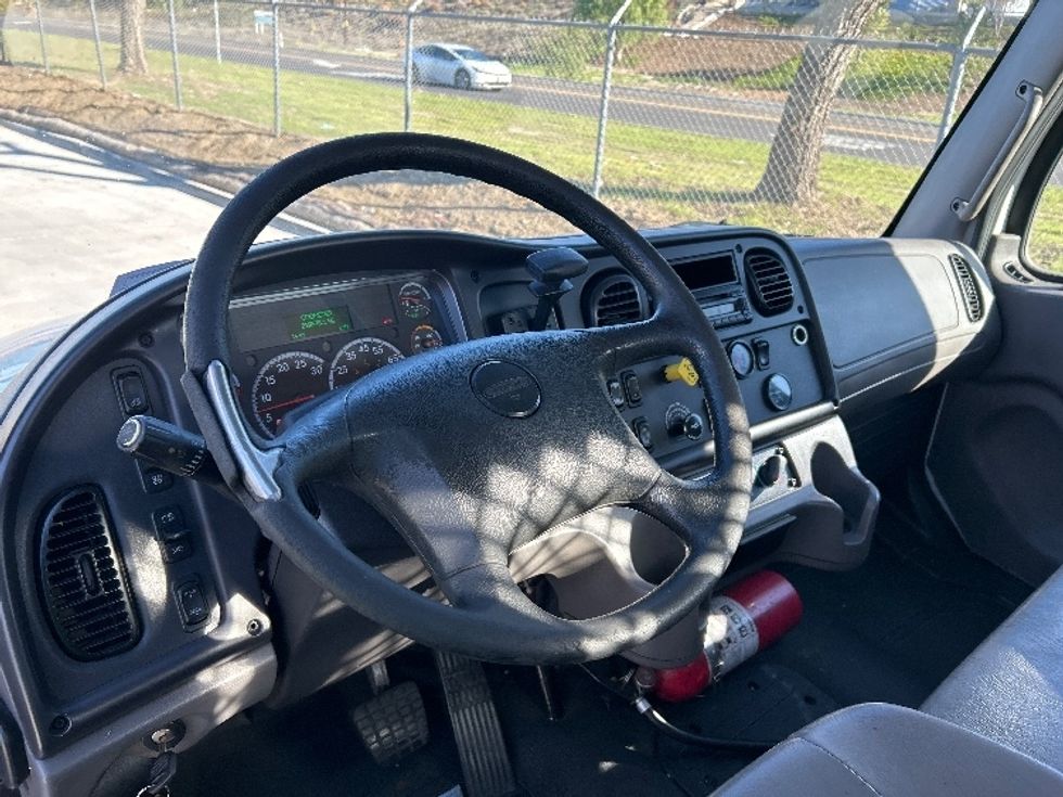 Flatbed Truck-Light and Medium Duty Trucks-Freightliner-2017-M2-Fontana-CA-219,551\n\t\tmiles-$ 42,500 - Image 15