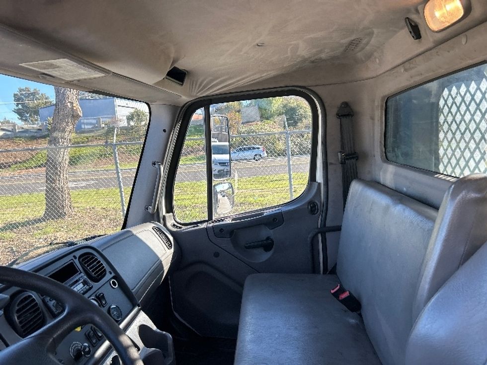 Flatbed Truck-Light and Medium Duty Trucks-Freightliner-2017-M2-Fontana-CA-219,551\n\t\tmiles-$ 42,500 - Image 17