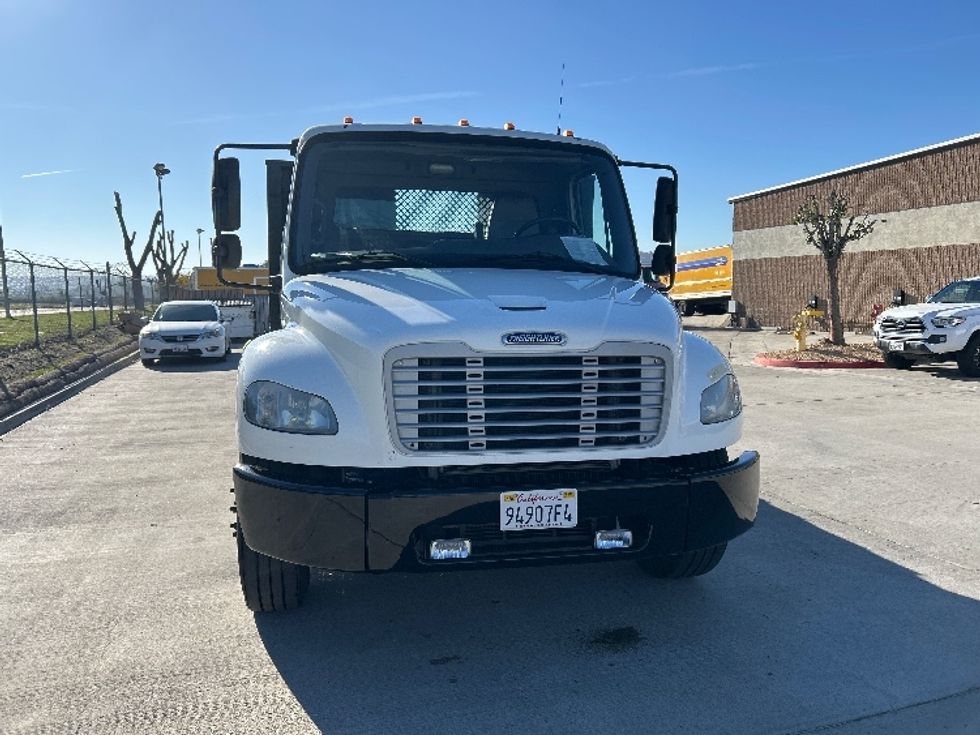 Flatbed Truck-Light and Medium Duty Trucks-Freightliner-2017-M2-Fontana-CA-219,551\n\t\tmiles-$ 42,500 - Image 2