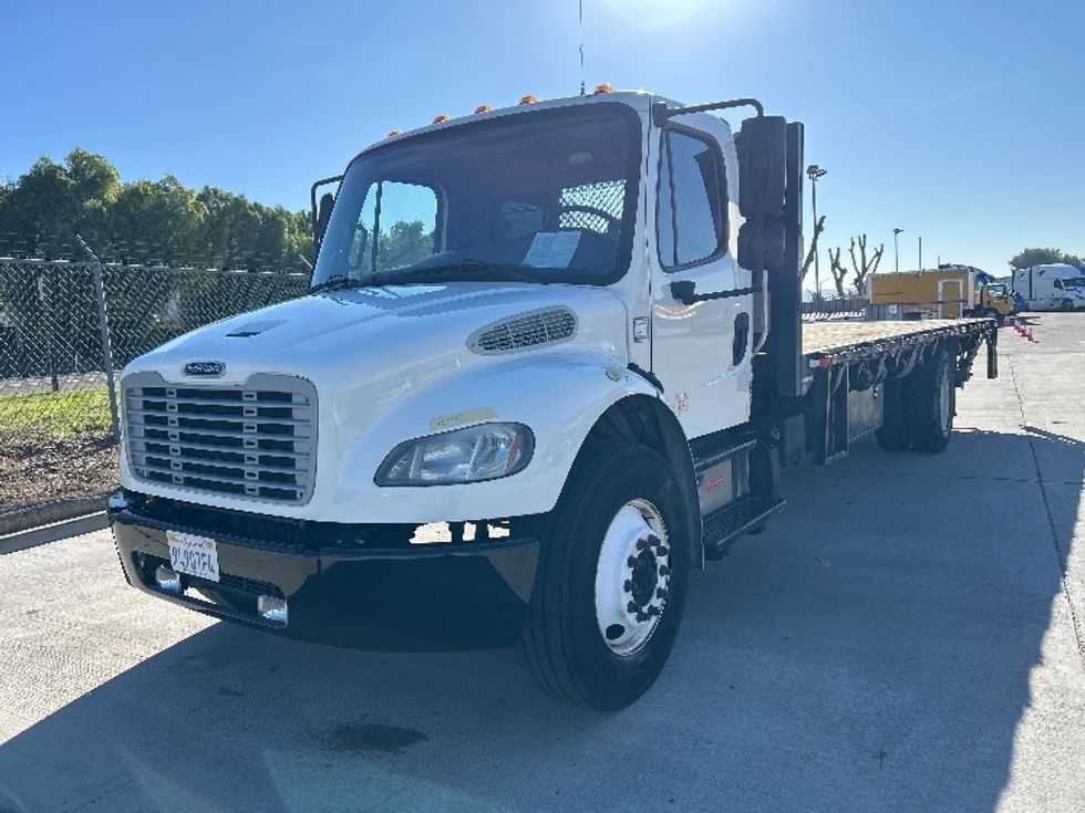 Flatbed Truck-Light and Medium Duty Trucks-Freightliner-2017-M2-Fontana-CA-219,551\n\t\tmiles-$ 42,500 - Image 3