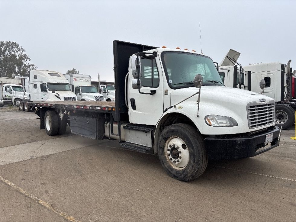 Flatbed Truck-Light and Medium Duty Trucks-Freightliner-2017-M2-Fresno-CA-212,076\n\t\tmiles-$ 28,750 - Image 1