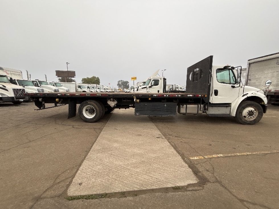 Flatbed Truck-Light and Medium Duty Trucks-Freightliner-2017-M2-Fresno-CA-212,076\n\t\tmiles-$ 28,750 - Image 10