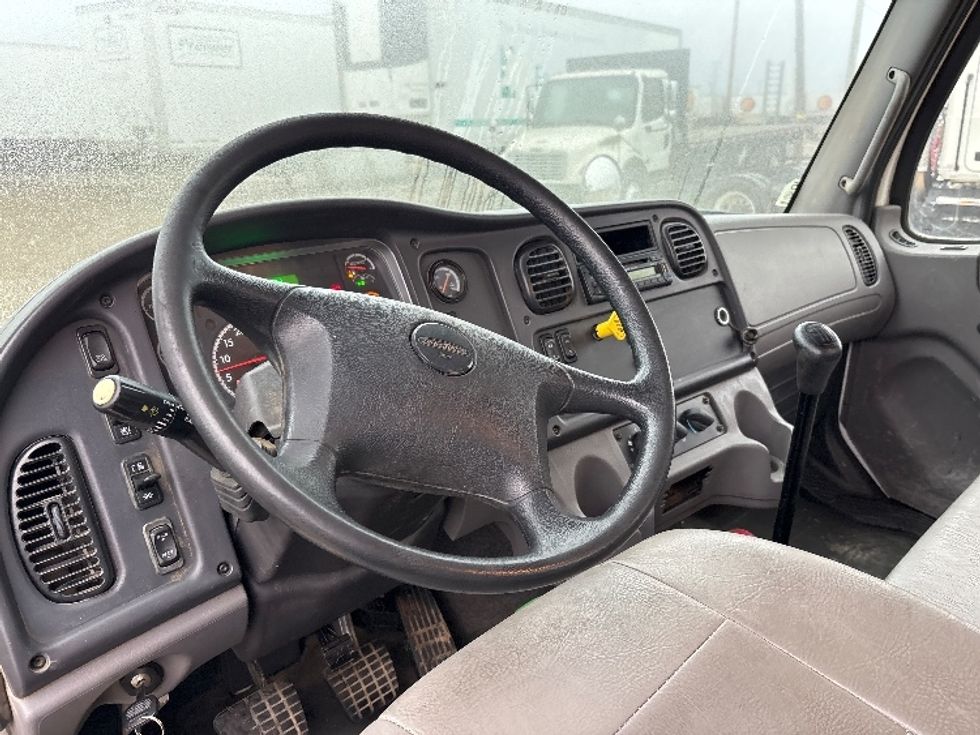 Flatbed Truck-Light and Medium Duty Trucks-Freightliner-2017-M2-Fresno-CA-212,076\n\t\tmiles-$ 28,750 - Image 12