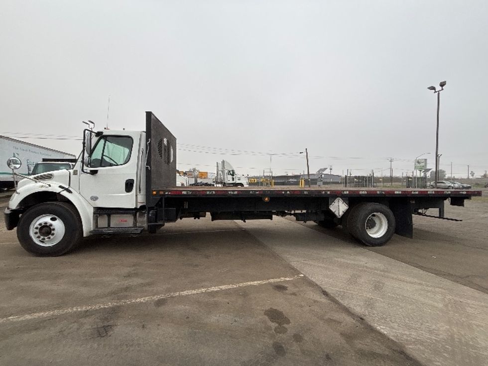Flatbed Truck-Light and Medium Duty Trucks-Freightliner-2017-M2-Fresno-CA-212,076\n\t\tmiles-$ 28,750 - Image 4