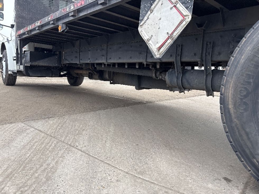 Flatbed Truck-Light and Medium Duty Trucks-Freightliner-2017-M2-Fresno-CA-212,076\n\t\tmiles-$ 28,750 - Image 5