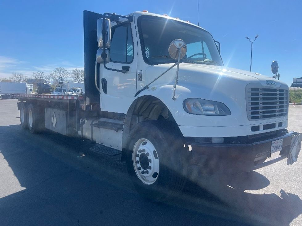 Flatbed Truck-Light and Medium Duty Trucks-Freightliner-2017-M2-Fresno-CA-254,865\n\t\tmiles-$ 60,500 - Image 1