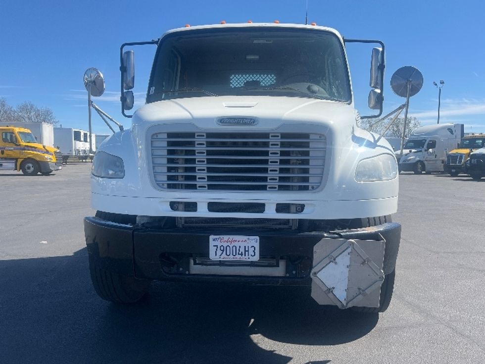 Flatbed Truck-Light and Medium Duty Trucks-Freightliner-2017-M2-Fresno-CA-254,865\n\t\tmiles-$ 60,500 - Image 2