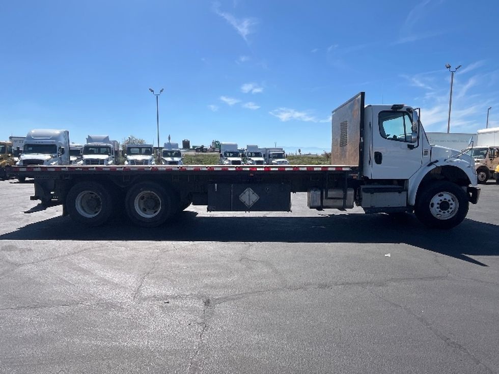 Flatbed Truck-Light and Medium Duty Trucks-Freightliner-2017-M2-Fresno-CA-261,893\n\t\tmiles-$ 52,250 - Image 12