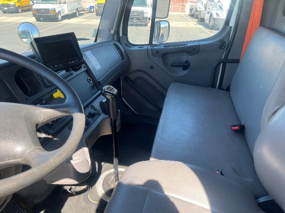 Flatbed Truck-Light and Medium Duty Trucks-Freightliner-2017-M2-Fresno-CA-261,893\n\t\tmiles-$ 52,250 - Image 16