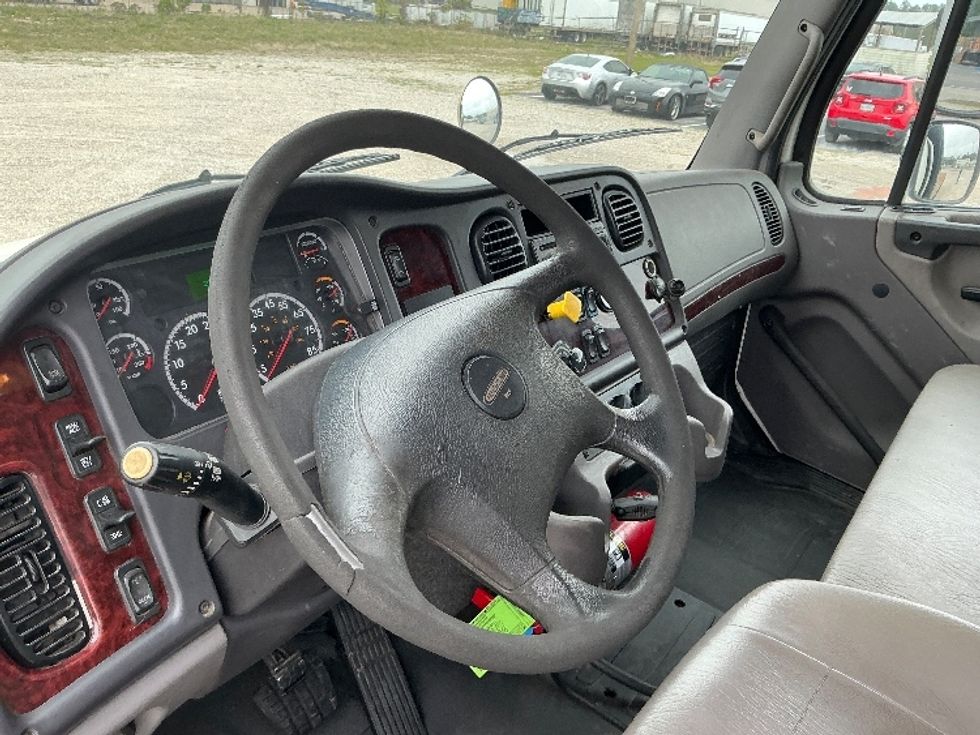 Flatbed Truck-Light and Medium Duty Trucks-Freightliner-2017-M2-Gulfport-MS-260,935\n\t\tmiles-$ 60,750 - Image 13