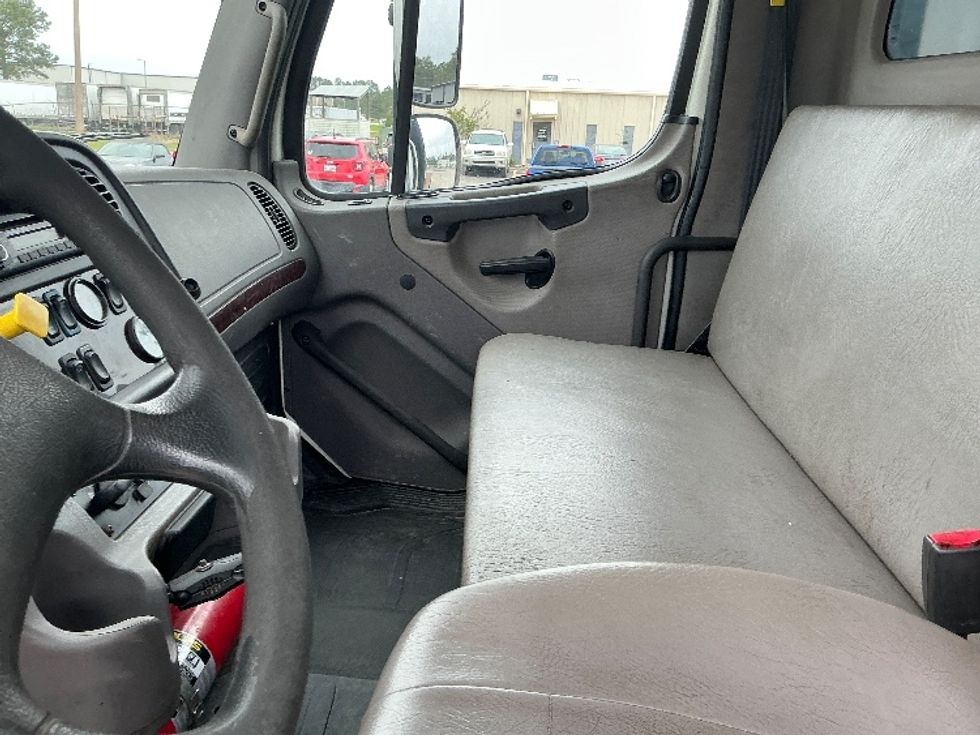 Flatbed Truck-Light and Medium Duty Trucks-Freightliner-2017-M2-Gulfport-MS-260,935\n\t\tmiles-$ 60,750 - Image 15