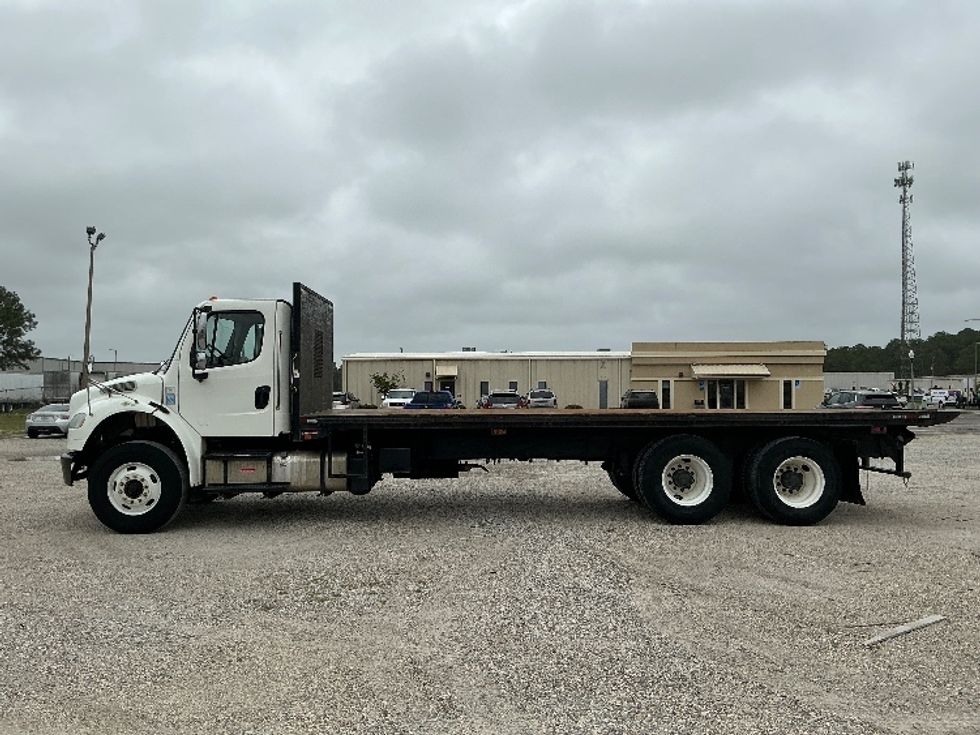Flatbed Truck-Light and Medium Duty Trucks-Freightliner-2017-M2-Gulfport-MS-260,935\n\t\tmiles-$ 60,750 - Image 4