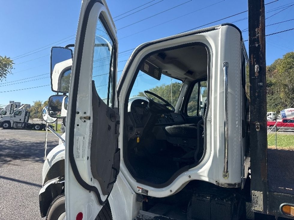 Flatbed Truck-Light and Medium Duty Trucks-Freightliner-2017-M2-Knoxville-TN-224,857\n\t\tmiles-$ 34,000 - Image 13