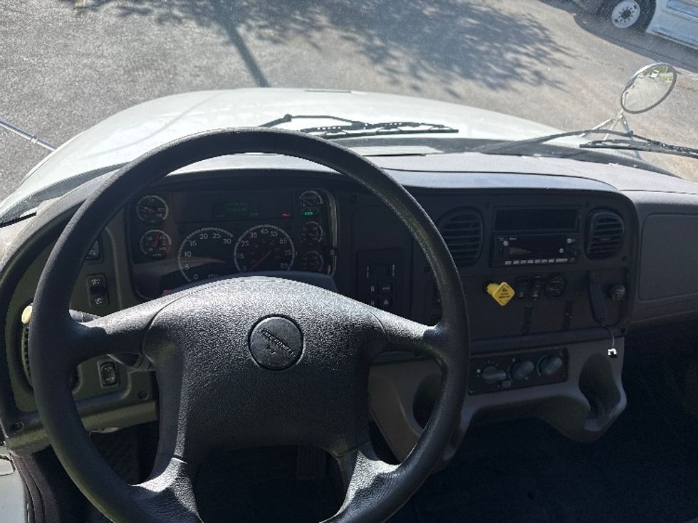 Flatbed Truck-Light and Medium Duty Trucks-Freightliner-2017-M2-Knoxville-TN-224,857\n\t\tmiles-$ 34,000 - Image 15