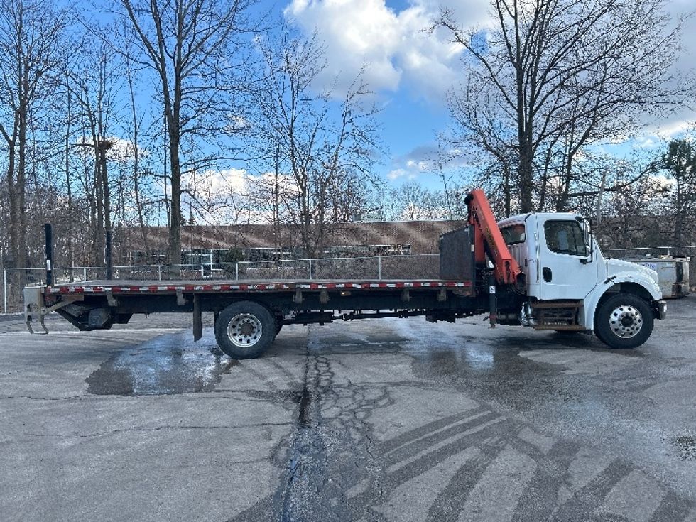 Flatbed Truck-Light and Medium Duty Trucks-Freightliner-2017-M2-Middlefield-OH-137,742\n\t\tmiles-$ 72,750 - Image 12