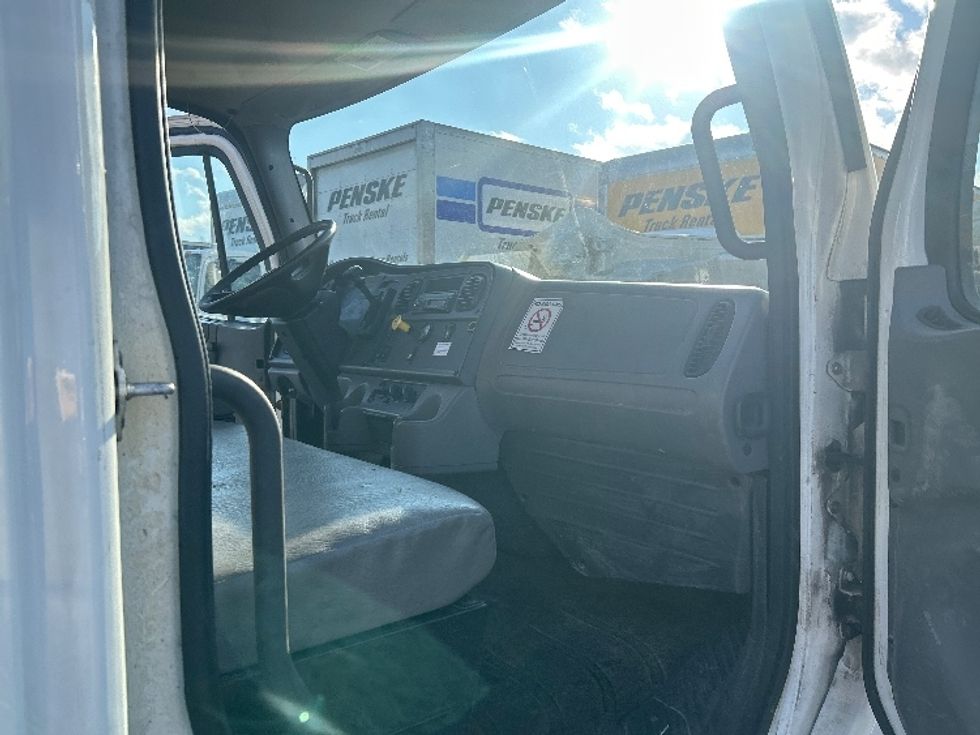 Flatbed Truck-Light and Medium Duty Trucks-Freightliner-2017-M2-Middlefield-OH-137,742\n\t\tmiles-$ 72,750 - Image 17