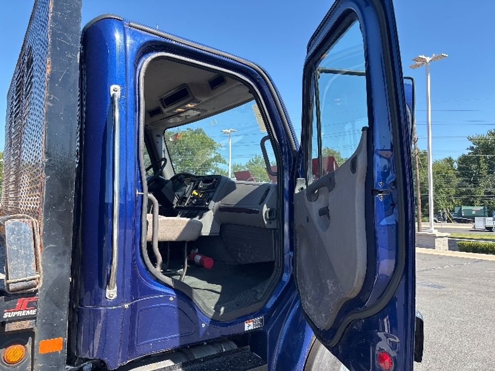 Flatbed Truck-Light and Medium Duty Trucks-Freightliner-2017-M2-Monmouth Junction-NJ-291,578\n\t\tmiles-$ 28,750 - Image 19