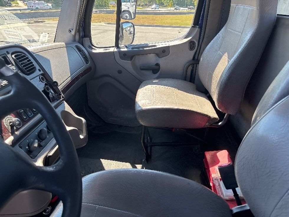 Flatbed Truck-Light and Medium Duty Trucks-Freightliner-2017-M2-Monmouth Junction-NJ-291,578\n\t\tmiles-$ 28,750 - Image 20