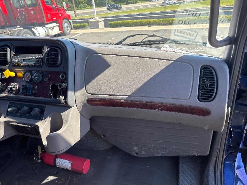 Flatbed Truck-Light and Medium Duty Trucks-Freightliner-2017-M2-Monmouth Junction-NJ-291,578\n\t\tmiles-$ 28,750 - Image 21