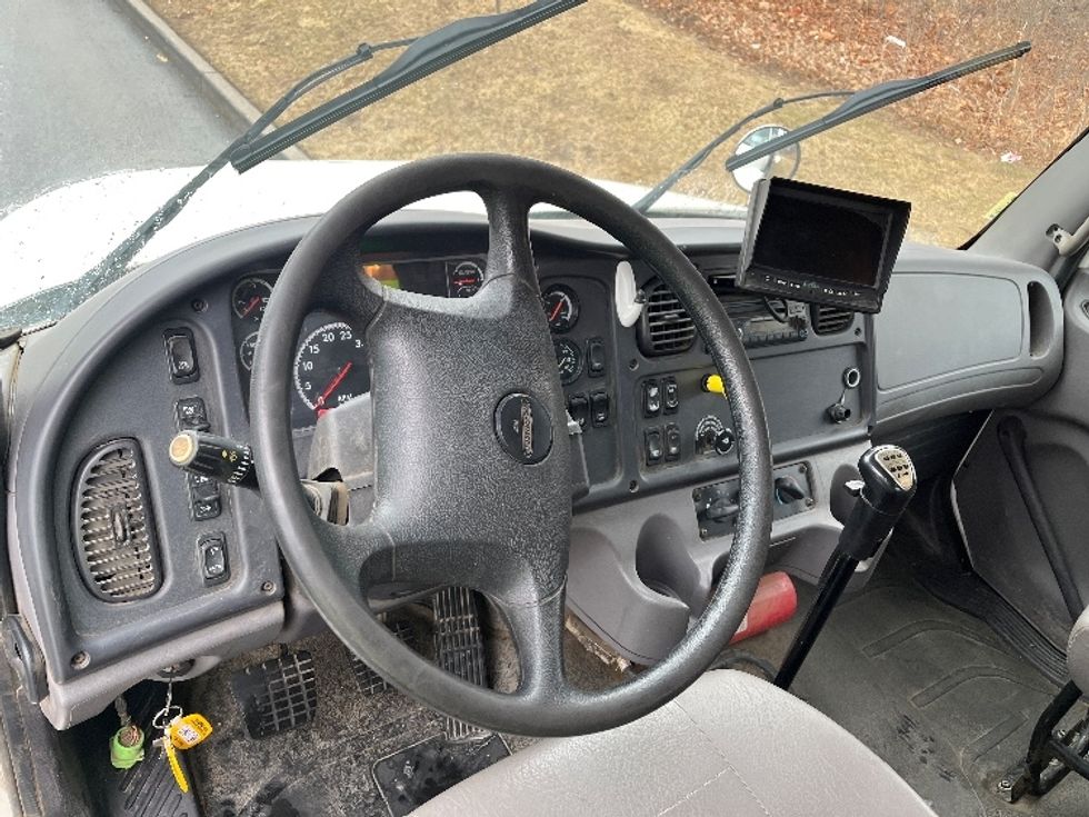 Flatbed Truck-Light and Medium Duty Trucks-Freightliner-2017-M2-Montgomery-NY-214,408\n\t\tmiles-$ 59,250 - Image 15