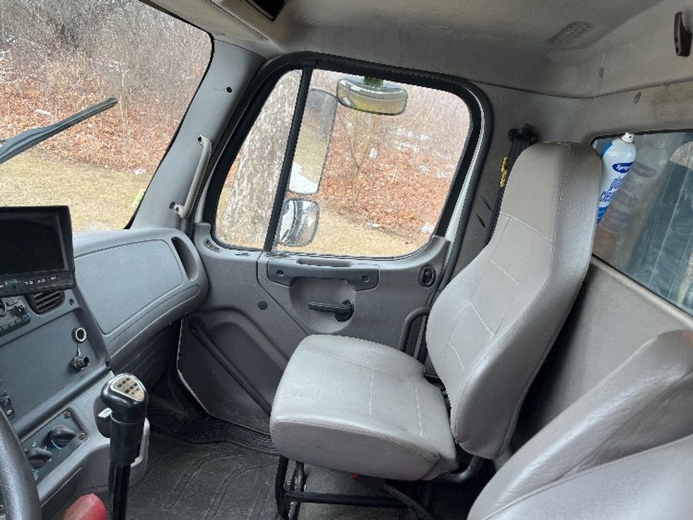 Flatbed Truck-Light and Medium Duty Trucks-Freightliner-2017-M2-Montgomery-NY-214,408\n\t\tmiles-$ 59,250 - Image 17