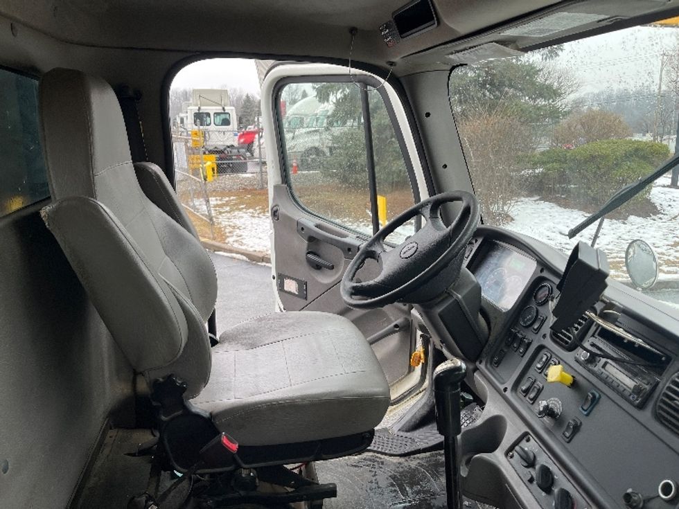 Flatbed Truck-Light and Medium Duty Trucks-Freightliner-2017-M2-Montgomery-NY-214,408\n\t\tmiles-$ 59,250 - Image 20